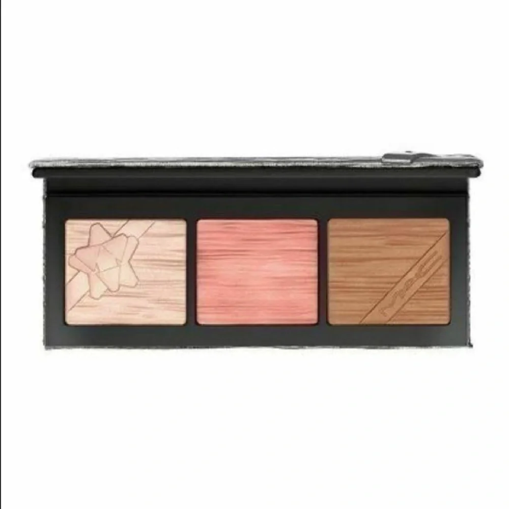 MAC SHINY PRETTY THINGS FACE COMPACT IN FA…